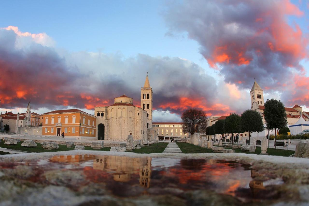 Caisa Classic Beachfront Apartment Zadar Exterior foto